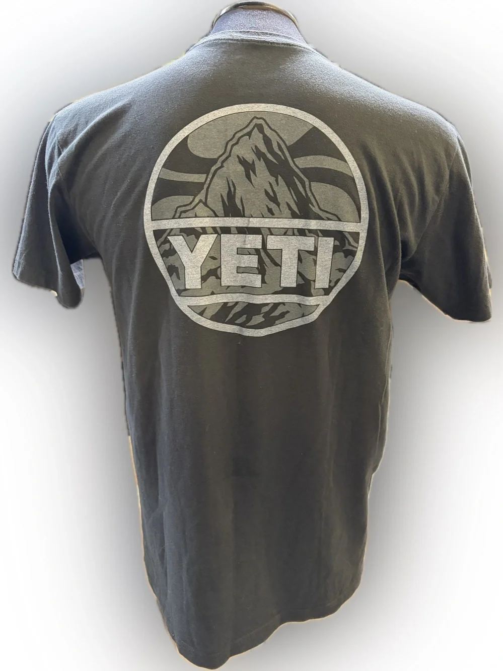 YETI MOUNTAIN BADGE SHORT SLEEVE T-SHIRT - Picture 2 of 3